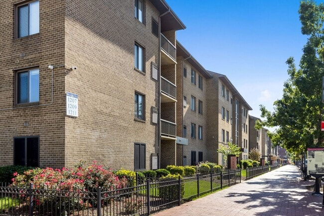 Washington Apartments