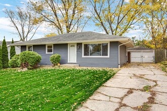 5305 W 78th Ln in Schererville, IN - Building Photo - Building Photo