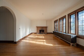 2222 E Park Pl in Milwaukee, WI - Building Photo - Building Photo