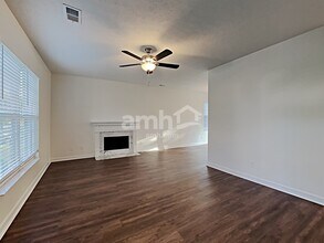 1957 Portway Rd in Spring Hill, TN - Foto de edificio - Building Photo