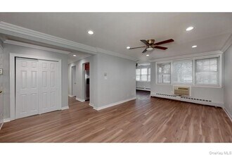 63 Prospect Ave in Hewlett, NY - Building Photo - Building Photo