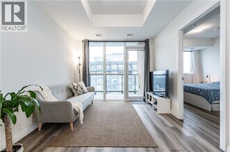 108 Garment St in Kitchener, ON - Building Photo - Building Photo