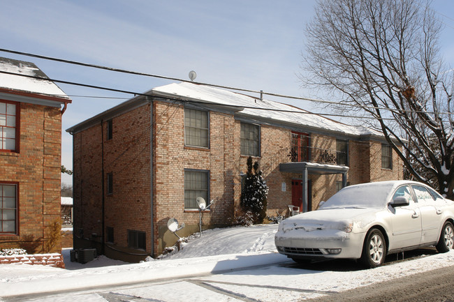 3221 Kemmons Dr in Louisville, KY - Building Photo - Building Photo