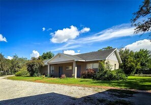 70 Powell Rd in Winter Haven, FL - Building Photo