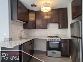 507 W Barry Ave, Unit #445-301 in Chicago, IL - Building Photo - Building Photo