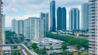 251 174th St in Sunny Isles Beach, FL - Building Photo