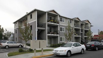 Rhine St Apts RH-7865 in Portland, OR - Building Photo