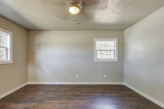 1702 E 2nd St in Lubbock, TX - Building Photo - Building Photo