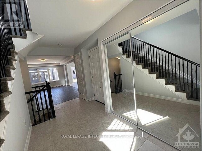 754 Derreen Ave in Ottawa, ON - Building Photo - Building Photo