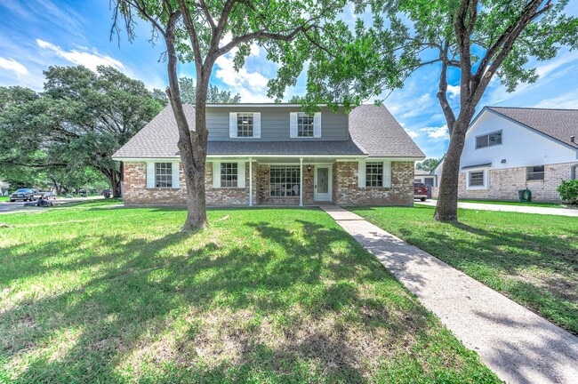 9014 Landwood Dr