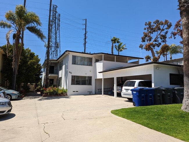 613 Illinois Ct, Unit 2