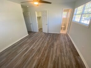 5229 40th St in Lubbock, TX - Foto de edificio - Building Photo