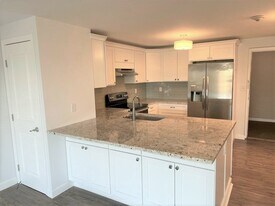 1321 Worcester Rd in Framingham, MA - Building Photo