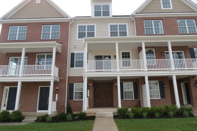 35 N Mitchell Ave in Lansdale, PA - Foto de edificio - Building Photo