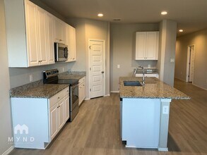 712 Rdg Vw Dr in Seguin, TX - Building Photo - Building Photo