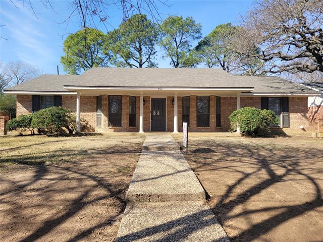 402 Azalea Dr