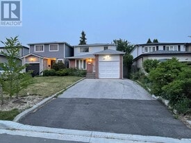 45 Raleigh Crescent in Markham, ON - Building Photo