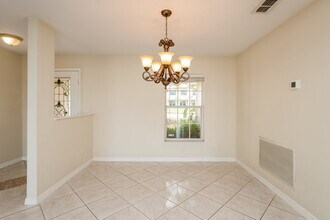 621 Skyridge Rd in Clermont, FL - Foto de edificio - Building Photo