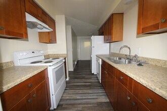 4768 State St, Unit 4768 state st salem or in Salem, OR - Building Photo - Building Photo