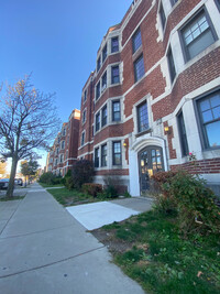 209 Elmwood Ave in Buffalo, NY - Foto de edificio - Building Photo