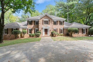 7620 Ball Mill Rd NE in Sandy Springs, GA - Building Photo