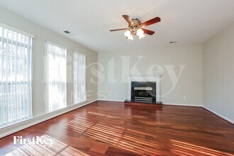 13811 Hatton Cross Dr in Charlotte, NC - Foto de edificio - Building Photo