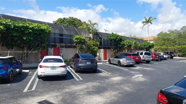 3188 Bird Ave in Miami, FL - Building Photo - Building Photo
