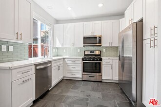 3624 Medici Ln in Inglewood, CA - Building Photo - Building Photo