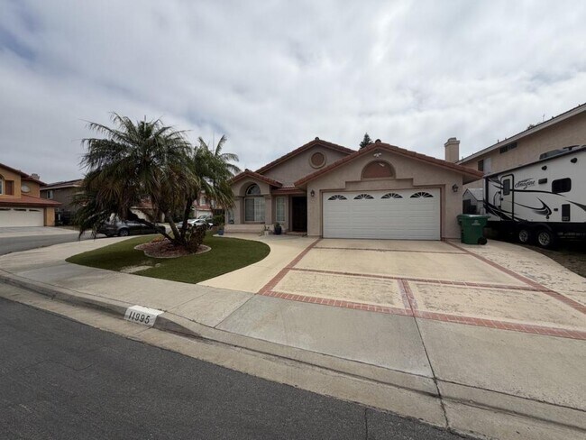 property at 11995 Thomas Hayes Ln