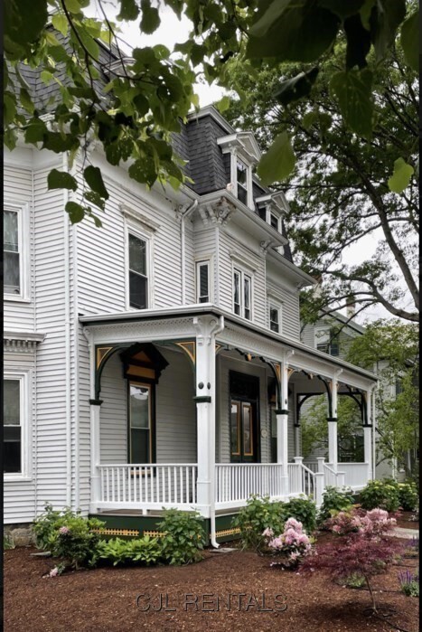 200 Church St in Newton, MA - Foto de edificio - Building Photo