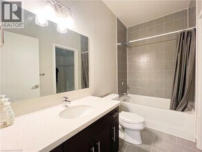 116 King St W in Kitchener, ON - Building Photo - Building Photo