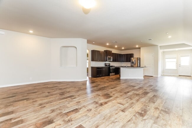 6830 Whisper Grv in San Antonio, TX - Building Photo - Building Photo