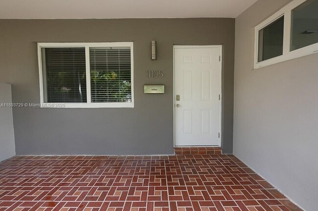 11105 NE 9th Ave in Biscayne Park, FL - Building Photo - Building Photo