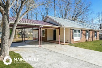 10205 Arbor Dale Ave in Charlotte, NC - Building Photo - Building Photo