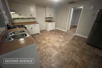 1126 Jensen St in West Columbia, SC - Building Photo - Building Photo