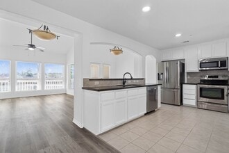 30 April Point Dr S in Montgomery, TX - Building Photo - Building Photo