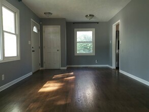 244 S 30th St in Lincoln, NE - Building Photo - Building Photo