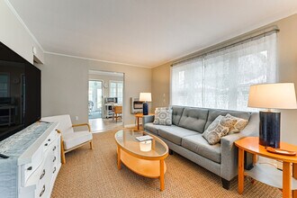 57 West End Ave, Unit ID1300045P in East Quogue, NY - Foto de edificio - Building Photo