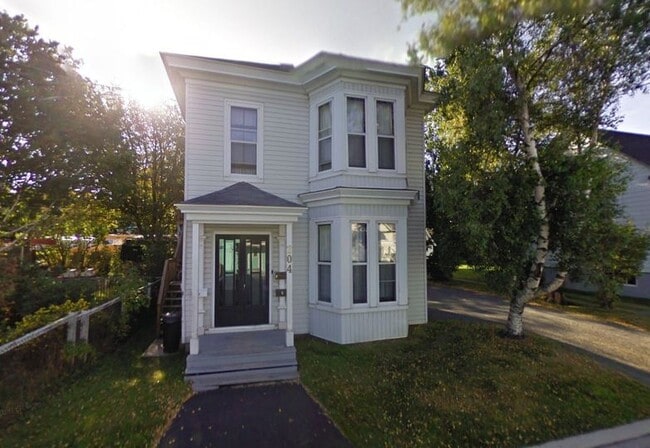 property at 204 Duke St