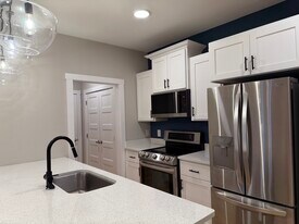 620 Cumberland St, Unit 201 in Bristol, VA - Building Photo