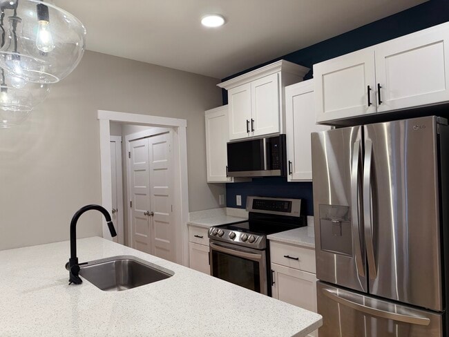 620 Cumberland St, Unit 201