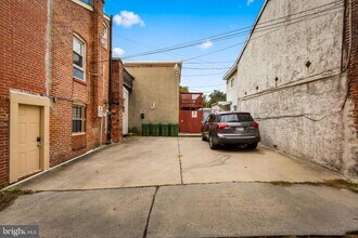 1912 Eastern Ave in Baltimore, MD - Foto de edificio - Building Photo