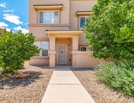 4359 B San Benito St in Santa Fe, NM - Building Photo