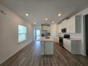 2246 NW 89th Wy in Gainesville, FL - Building Photo - Building Photo