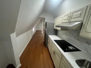 100-05 69th Ave in Queens, NY - Building Photo - Building Photo