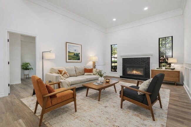 property at 922 Sycamore Creek Rd