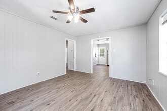 4111 Victoria Ave, Unit 4111 in Dickinson, TX - Foto de edificio - Building Photo