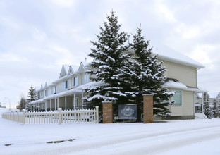 Arbour Lake Landing in Calgary, AB - Building Photo - Building Photo