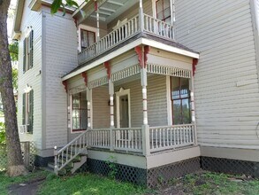 619 Washburn St, Unit 3 in Taylor, TX - Building Photo - Building Photo
