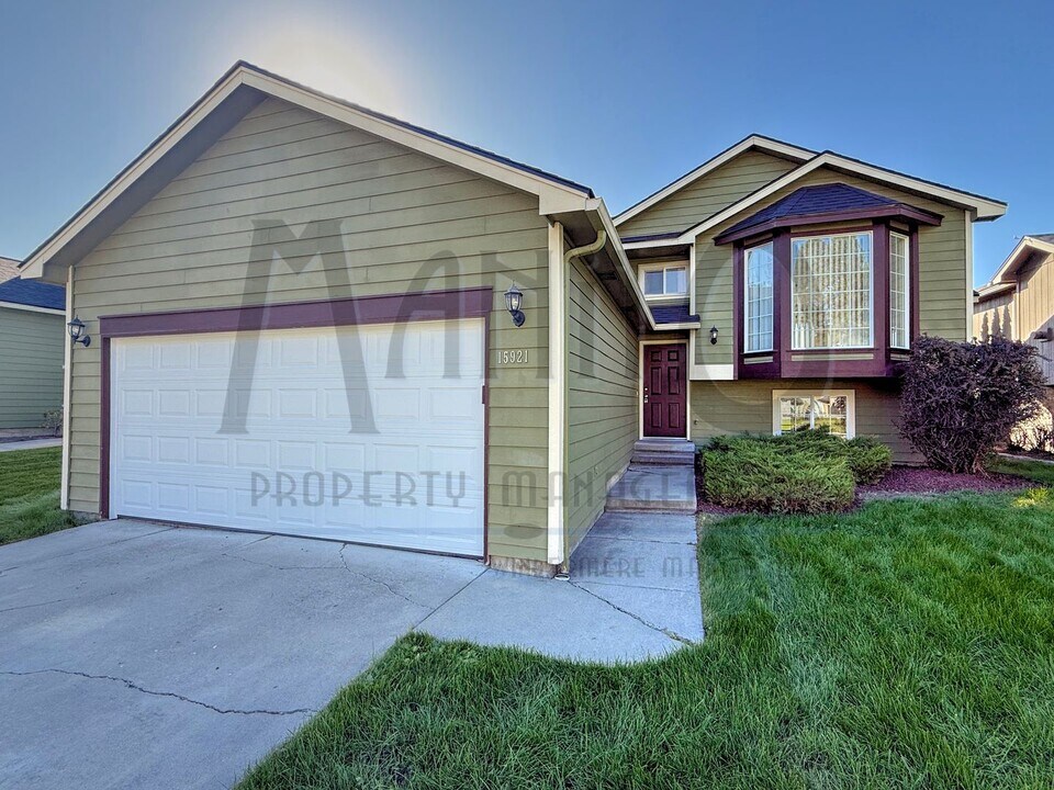 15921 N Franklin St in Spokane, WA - Building Photo
